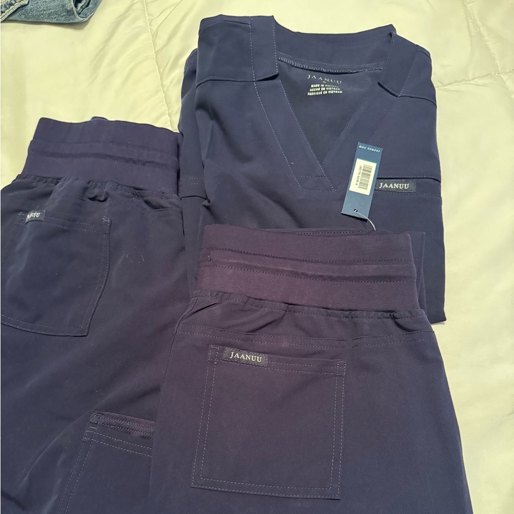 Womens jaanuu scrub set